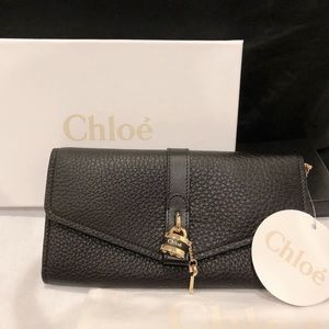 Brand New Chloé Aby wallet on chain